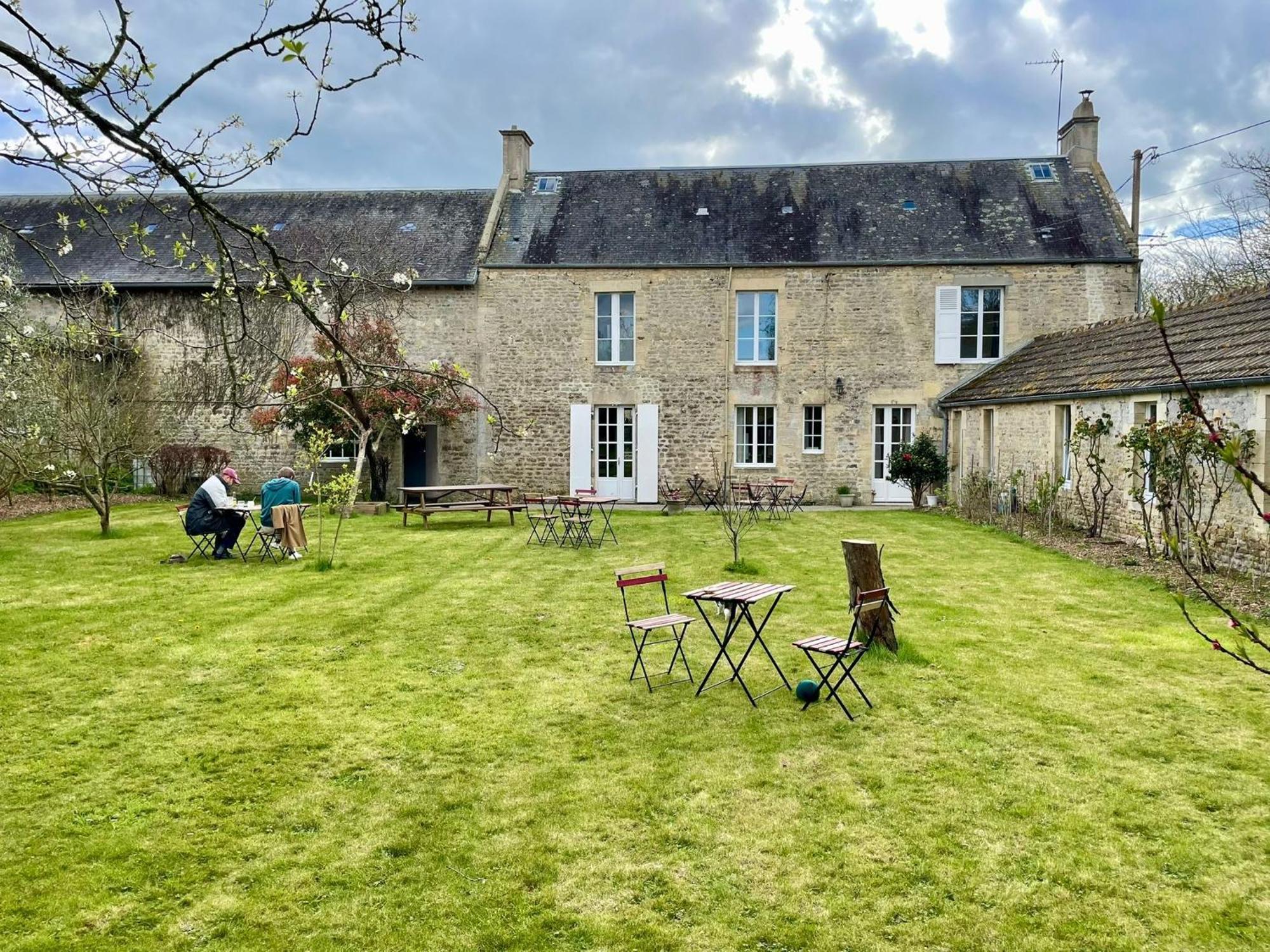 Les Chambres D'Omaha Beach Etablissement Avec Deux Chambres D'Hotes, Petit-Dejeuner Compris Fait-Maison Et Produits Locaux Vierville-sur-Mer Zewnętrze zdjęcie